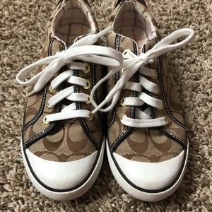 Coach Shoes - Women’s Size 6 M Coach Barrett sneaker Coach Shoes - Women’s Size 6 M Coach Barrett sneaker